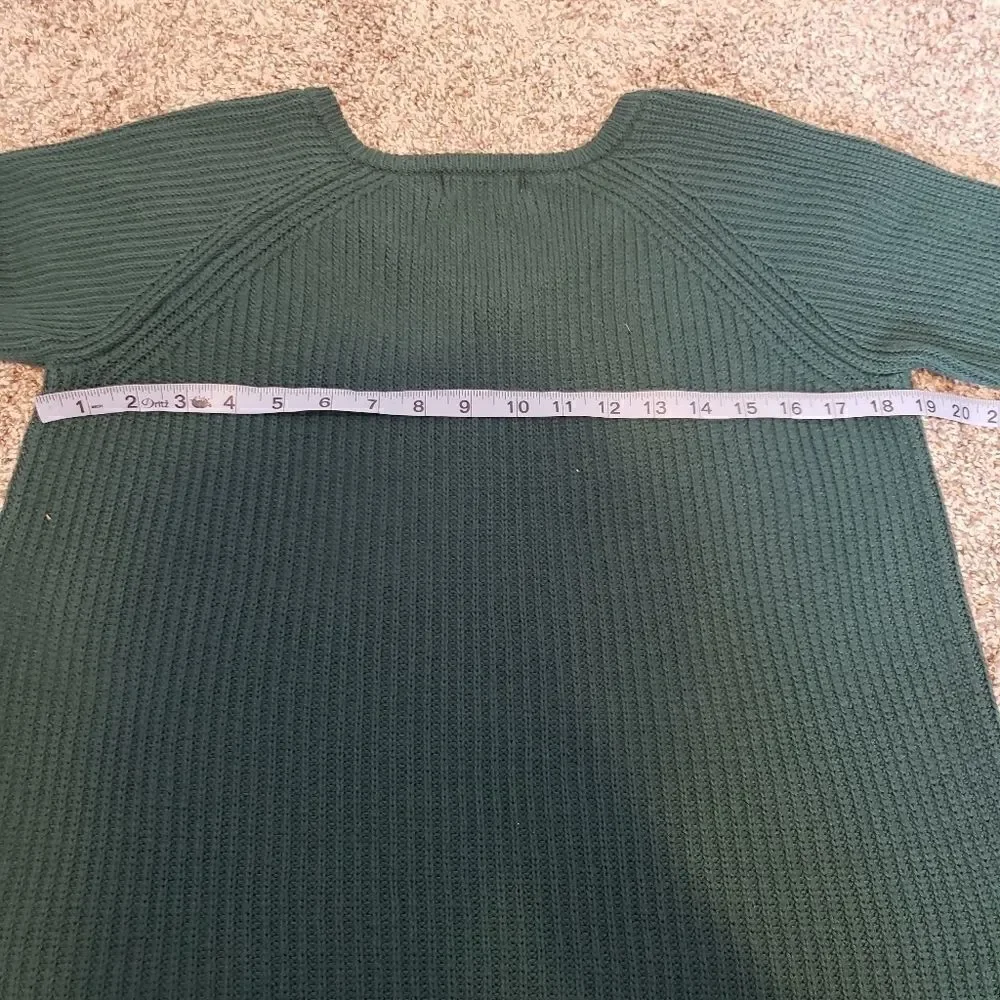 SO Brand Ladies Pullover Vneck knit Oversized Sweater sz  Large Dark Green